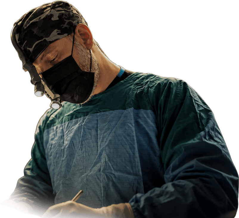 Op. Dr. Erhan Güneri ameliyatta